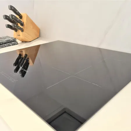 Tom's Luxury Zadar, Branimirova Obala