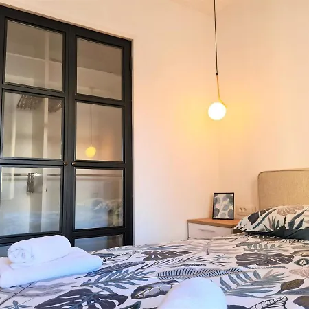 Tom's Luxury Zadar, Branimirova Obala