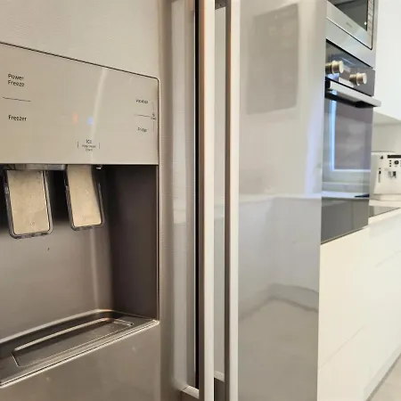 Tom's Luxury Zadar, Branimirova Obala Zadar