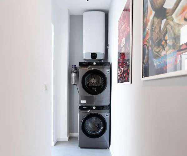 Tom's Luxury Zadar, Branimirova Obala *