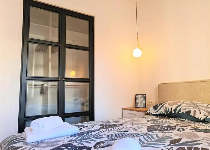 Tom's Luxury Zadar, Branimirova Obala