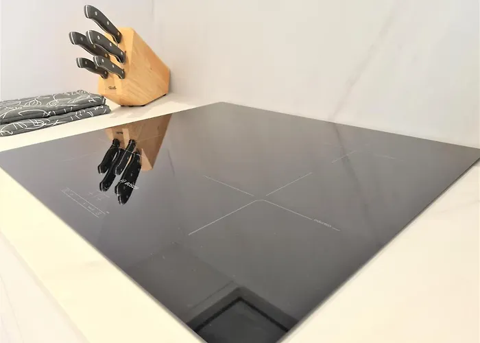 Tom's Luxury Zadar, Branimirova Obala